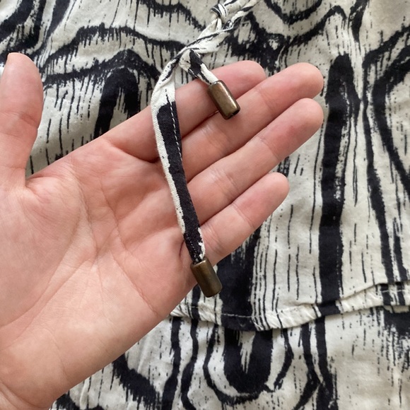 Vero Moda skirt - Picture 2 of 3